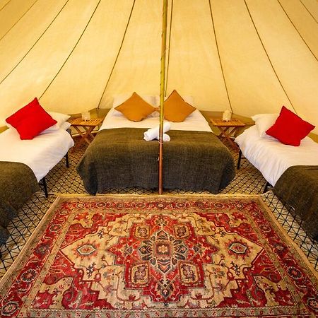 Hôtel Stansted Glamping à Broxted Extérieur photo