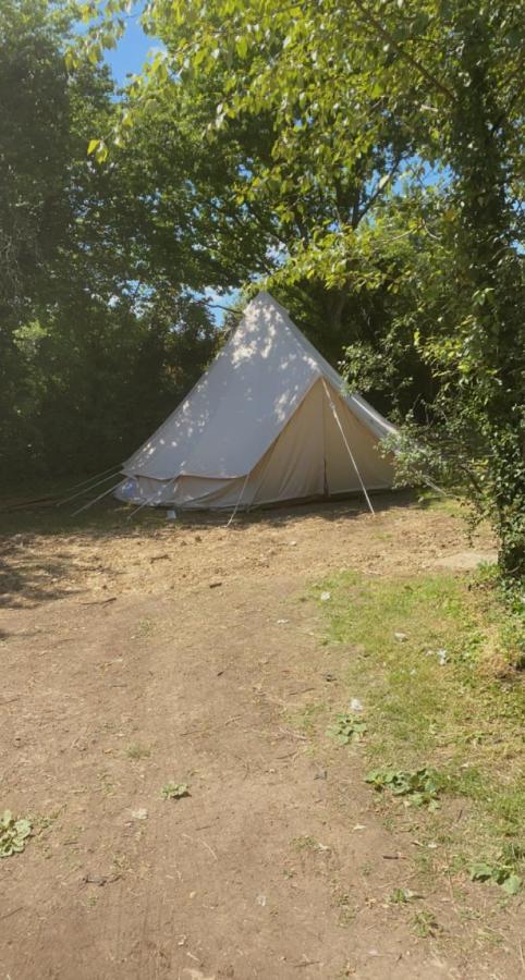 Hôtel Stansted Glamping à Broxted Extérieur photo